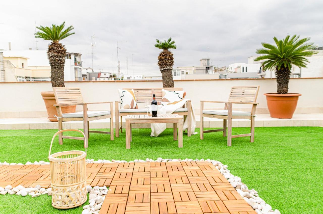 Ferienwohnung Apulialux Private 100Mq Rooftop Oasis W Jacuzzi Bari Exterior foto