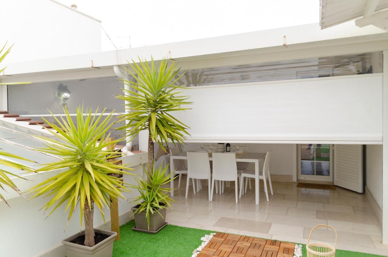 Ferienwohnung Apulialux Private 100Mq Rooftop Oasis W Jacuzzi Bari Exterior foto